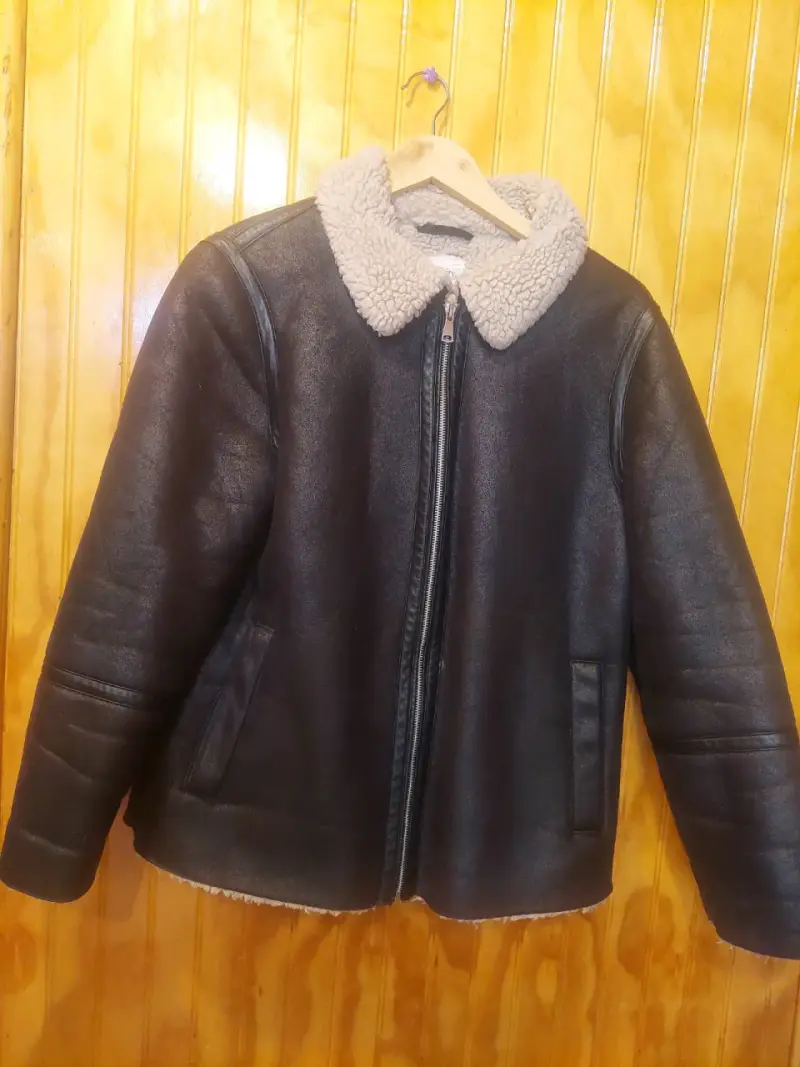 Chaqueta de cuero con forro de lana