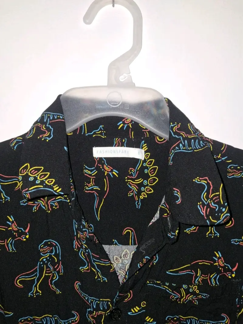Camisa infantil con estampado de dinosaurios - 2