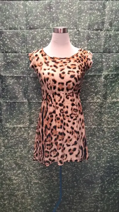 Vestido corto estampado animal print - miniatura 1