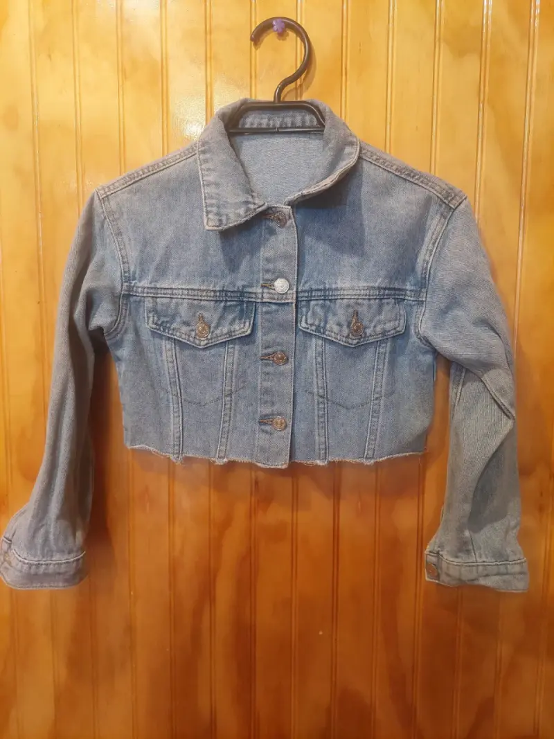 Chaqueta de mezclilla corta para mujer