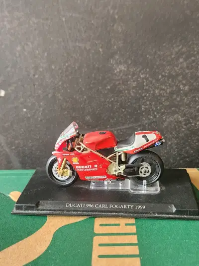 Miniatura Ducati 996 Carl Fogarty 1999 - miniatura 1