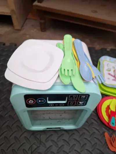 Lavavajillas y utensilios de juguete para cocina - miniatura 3