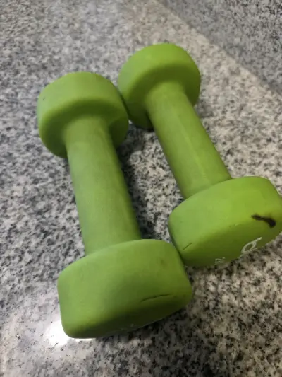 Mancuernas verdes de 2 kg para entrenamiento - miniatura 1