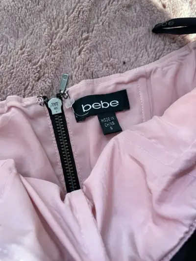 Vestido strapless rosa Bebe elegante - miniatura 2