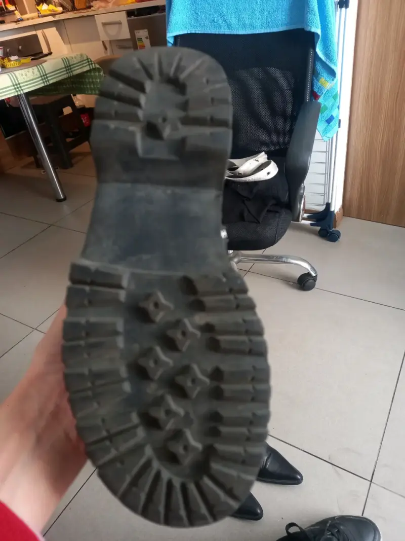 Botines negros de cuero con cordones - 3