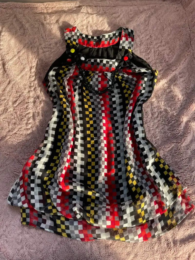 Vestido de verano con diseño a cuadros colorido - 1