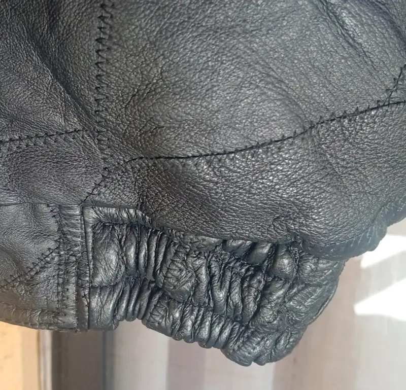 Chaqueta bomber de cuero genuino negra - 3
