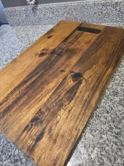 Tabla de cortar de madera con diseño de toro - miniatura 3