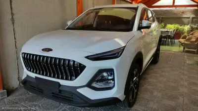 SUV JAC JS8 LUXURY Automática - miniatura 3