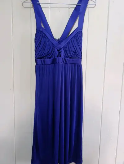 Vestido azul elegante para mujer - miniatura 1