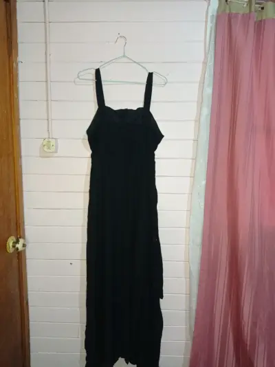 Vestido largo negro con tirantes - miniatura 2