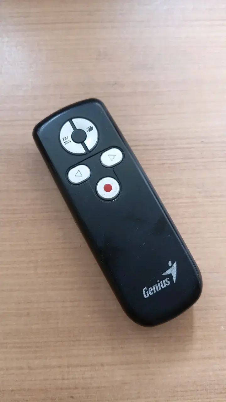 Pasadiapositivas Genius Media Pointer 100 - 1