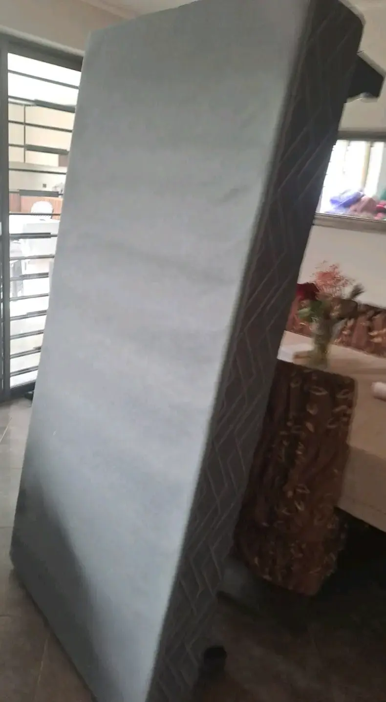 Colchones individuales con base de madera - 2