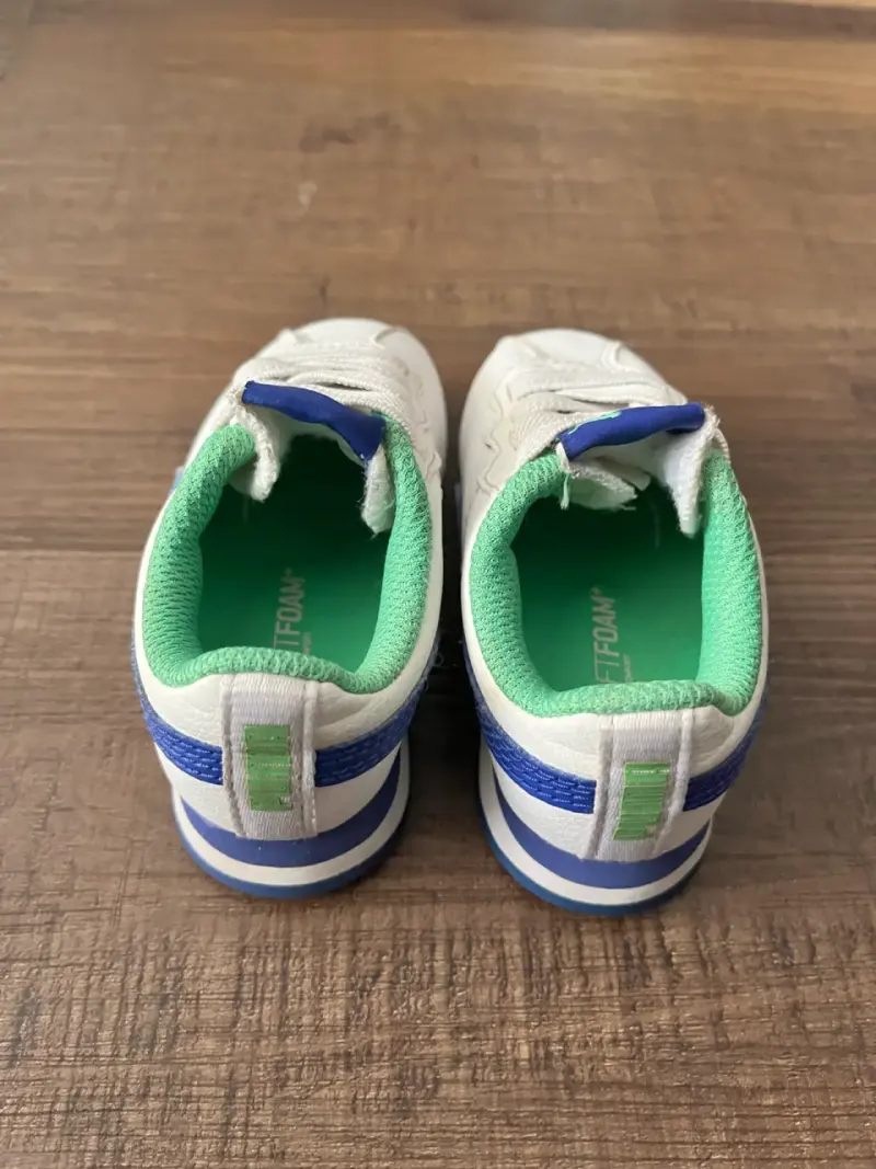 Zapatillas deportivas para bebé Puma blancas - 4