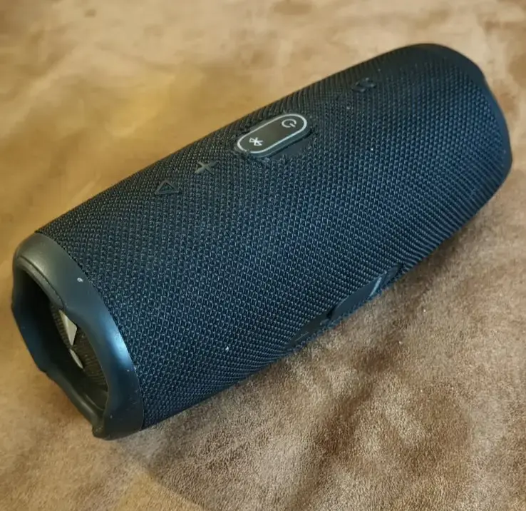 Parlante portátil JBL Charge 5 negro - 4