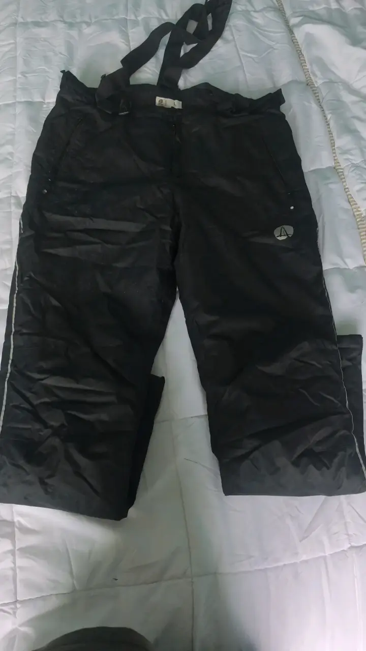 Pantalones de nieve negros con tirantes