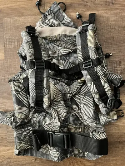 Mochila porteo ergonómica marca Criemos - miniatura 5