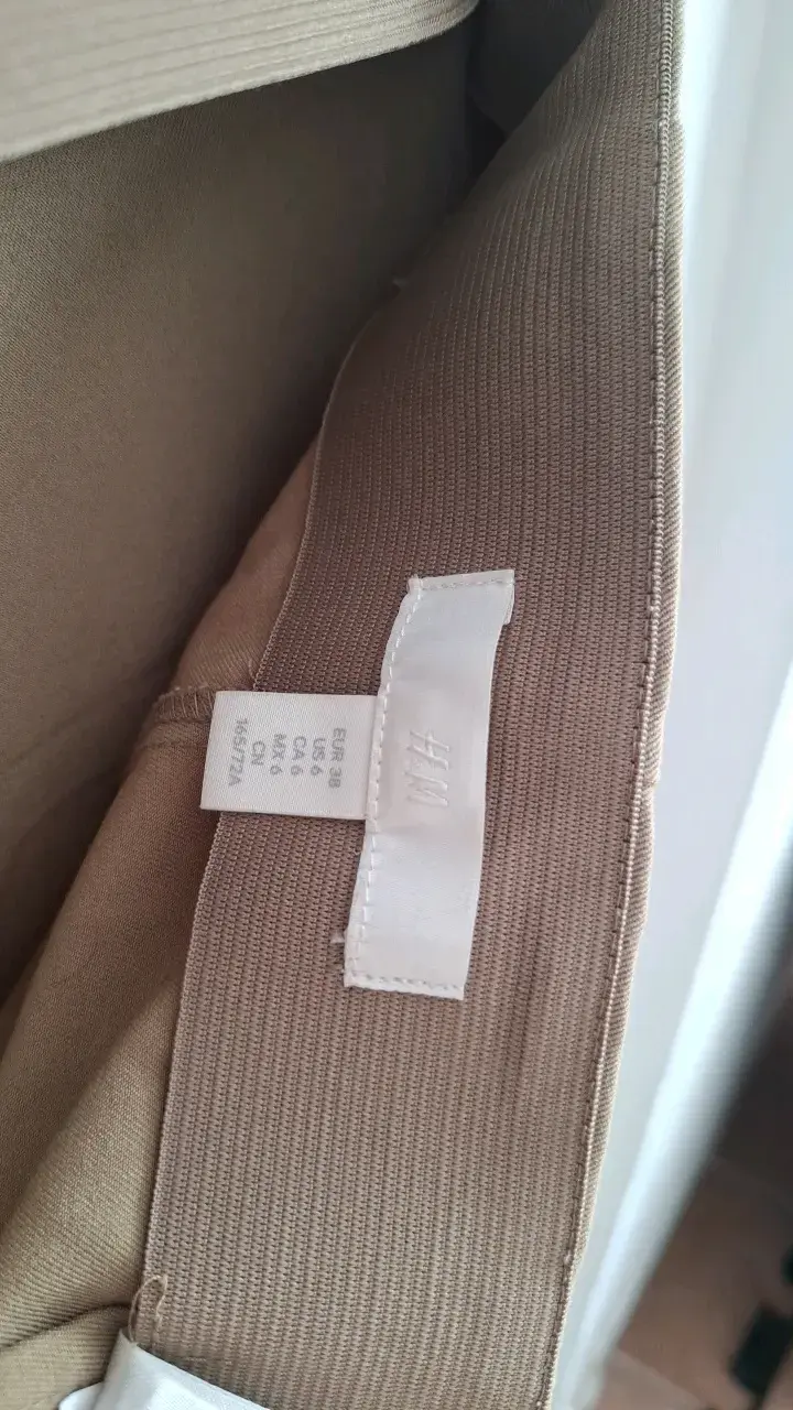 Pantalones de vestir beige, tiro alto H&M - 2