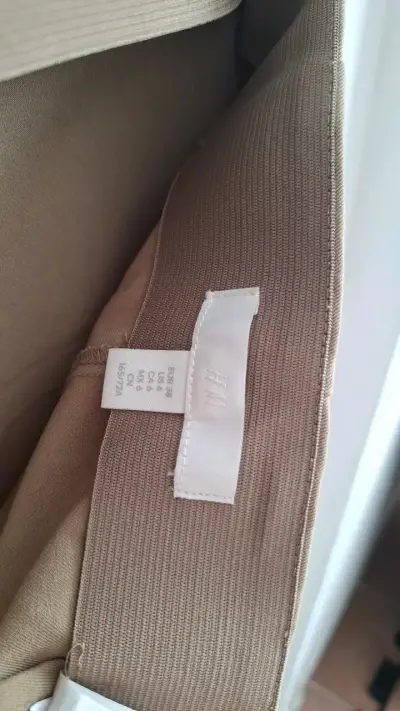 Pantalones de vestir beige, tiro alto H&M - miniatura 2