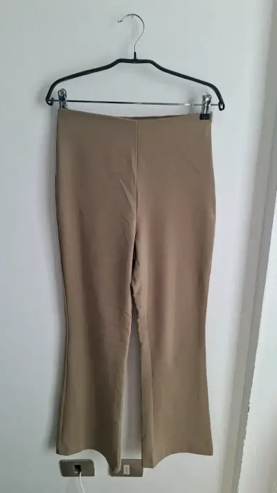 Pantalones de vestir beige, tiro alto H&M - miniatura 3