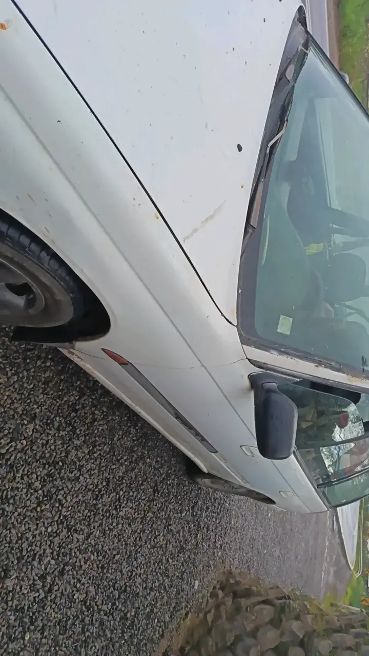 Auto Subaru Legacy GL en buen estado - 5
