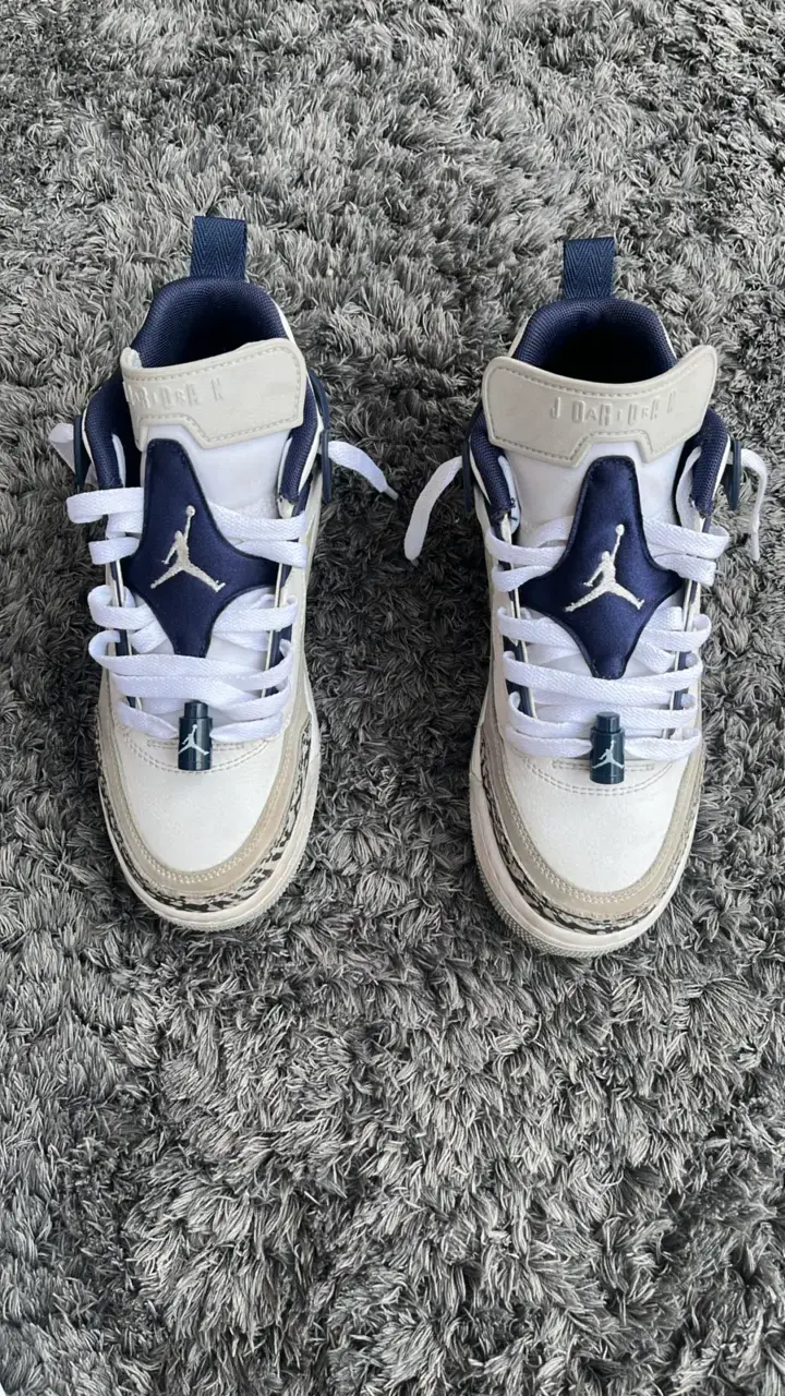 Jordan Spizike Talla 5Y/23,5CM Originales - 2
