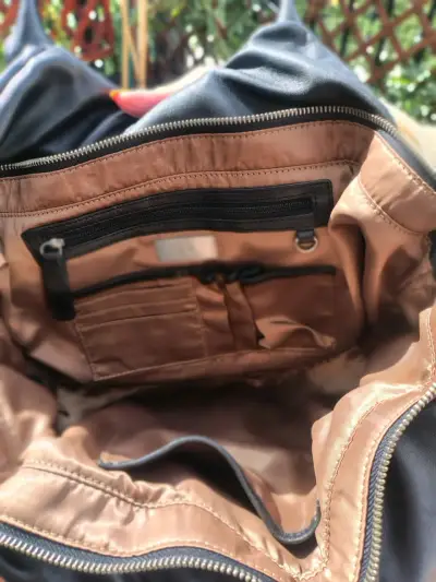 Bolso de cuero negro elegante Calvin Klein Origina - miniatura 5
