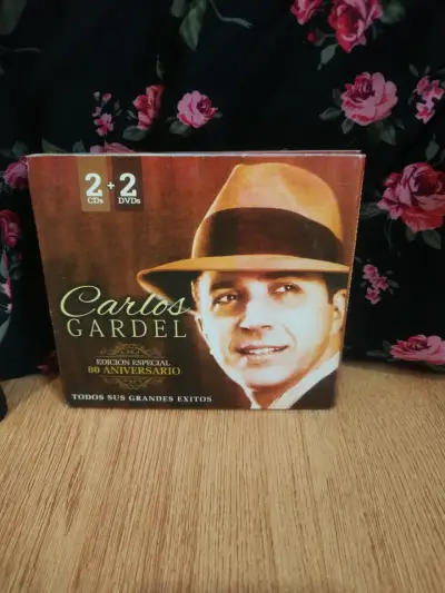 Colección 80 Aniversario de Carlos Gardel 2 CDs + 2 DVDs - miniatura 1