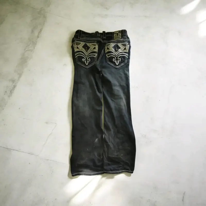 Jeans Rock Revival con bordado trasero - 1