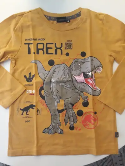 Polera niño Jurassic World talla 6 - miniatura 1