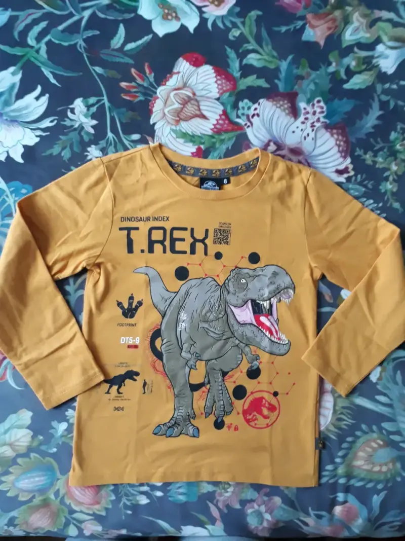 Polera niño Jurassic World talla 6 - 2