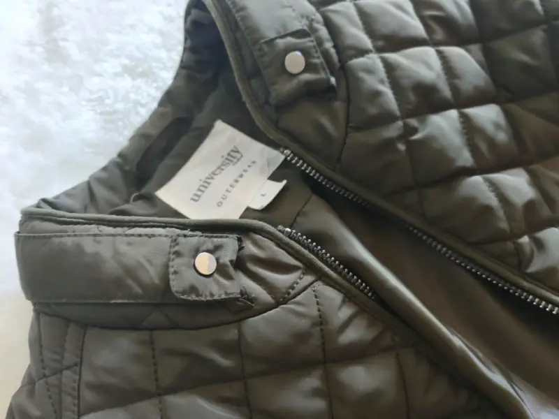 Chaqueta acolchada verde oliva para hombre - 3