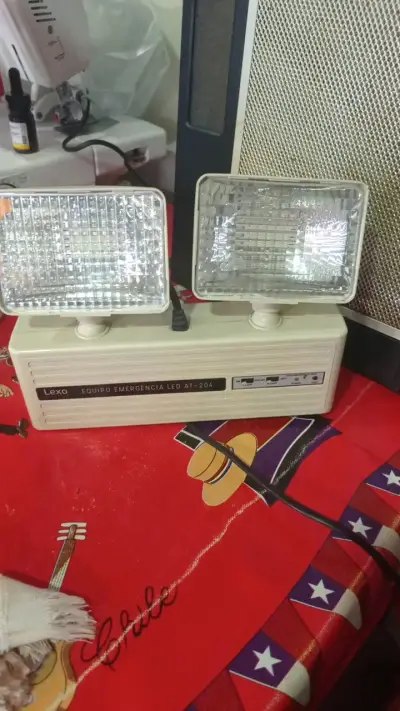Luz de emergencia LED Lexo AT-206 - miniatura 2