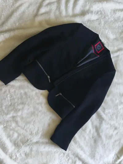 Blazer marca Io diseño moderno - miniatura 5