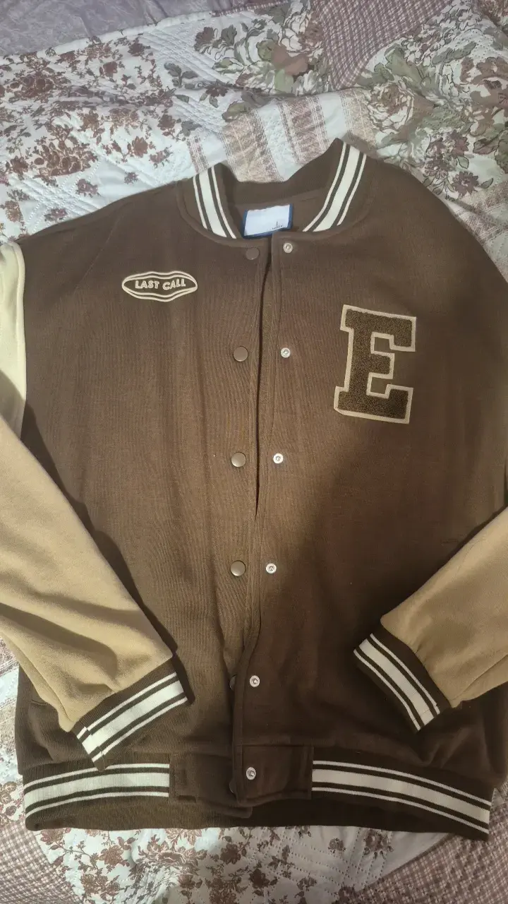 Chaqueta estilo varsity marrón Last Call - 1