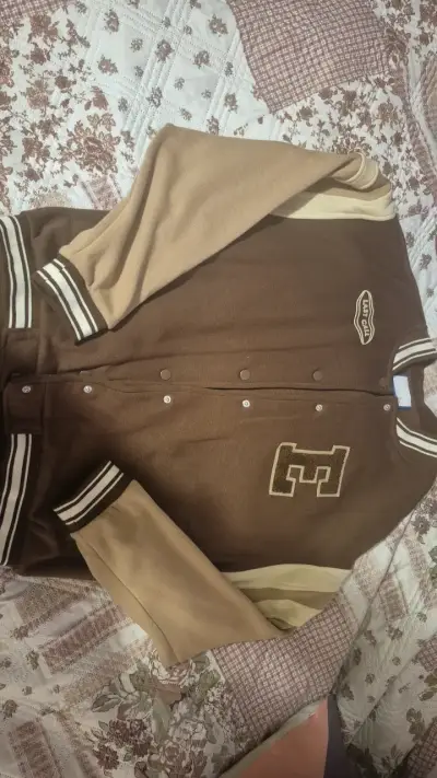 Chaqueta estilo varsity marrón Last Call - miniatura 2