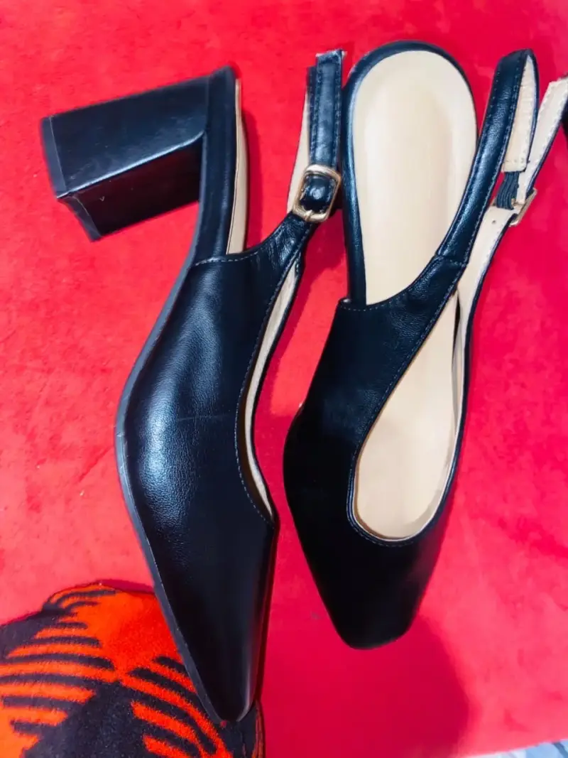 Zapatos de tacón bajo negros elegantes - 1