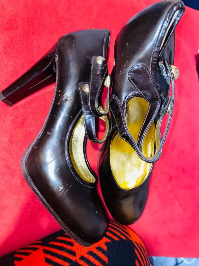 Zapatos de Tacón Negro con Correa - 3