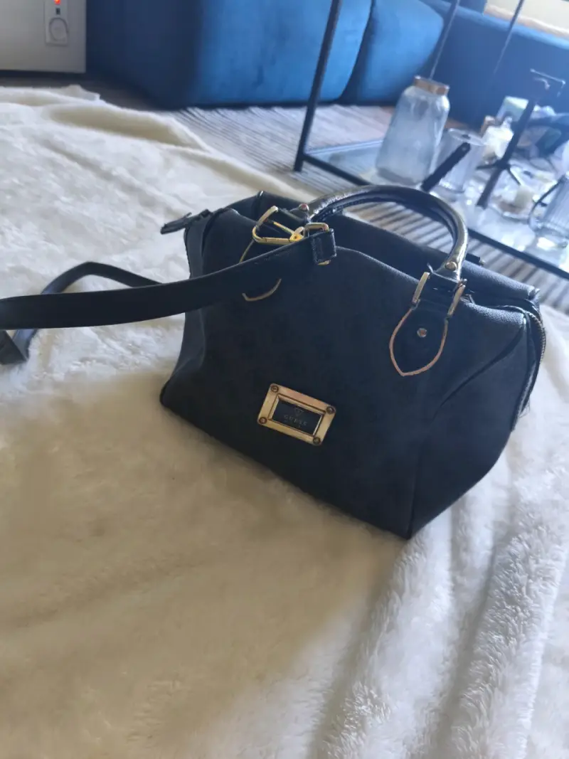 Bolso de mano Guess negro elegante - 2