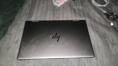 Laptop HP envy x 360 2 en 1. - miniatura 1