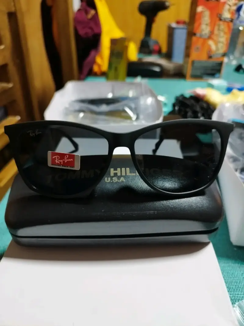 Gafas de Sol Ray-Ban Negras Unisex - 1