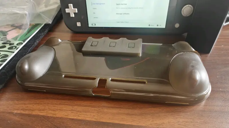 Consola Nintendo Switch Lite con accesorios - 4