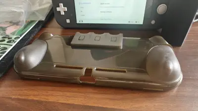 Consola Nintendo Switch Lite con accesorios - miniatura 4