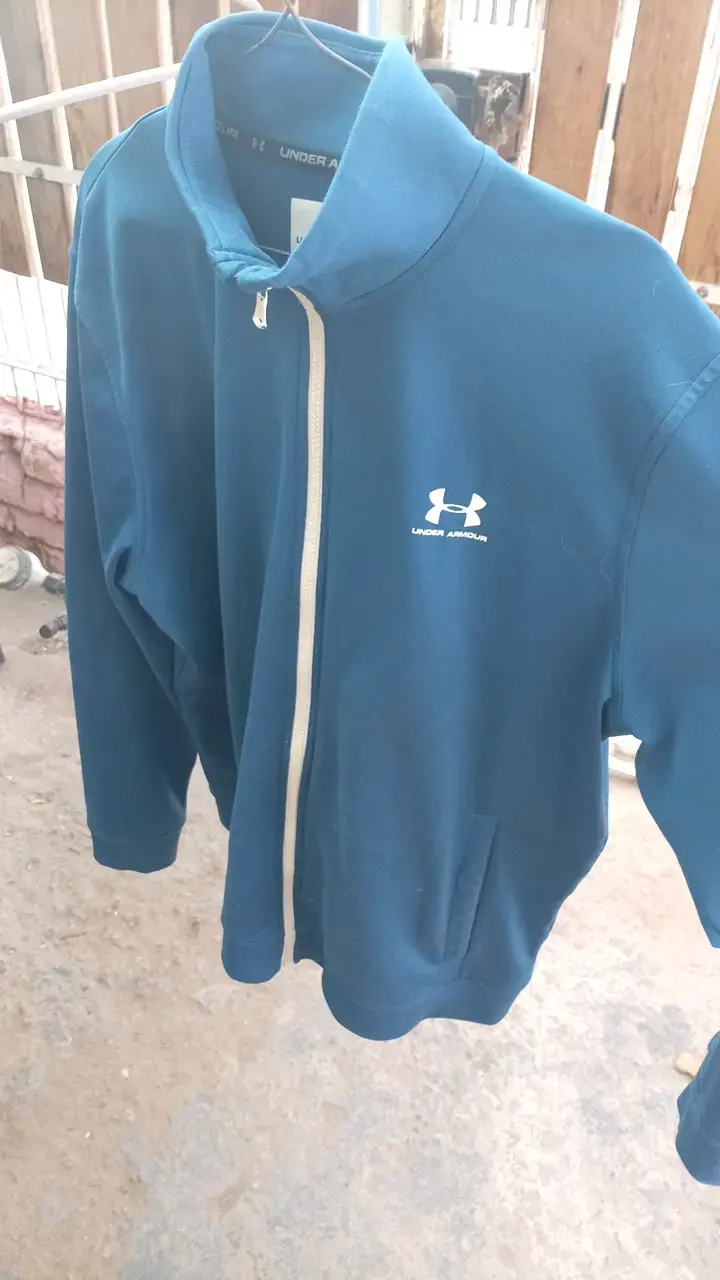 Chaqueta deportiva azul Under Armour talla L - 1
