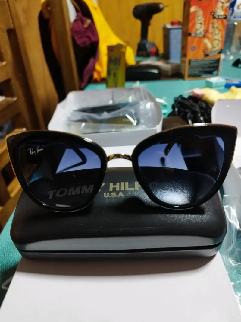 Gafas de sol Ray-Ban negras estilo cat eye - 3