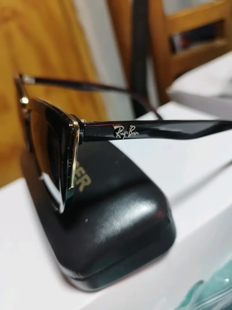 Gafas de sol Ray-Ban negras estilo cat eye - 5