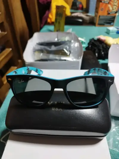 Gafas de sol Ray-Ban con diseño colorido - miniatura 4