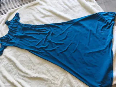 Vestido largo azul oscuro elegante - miniatura 2