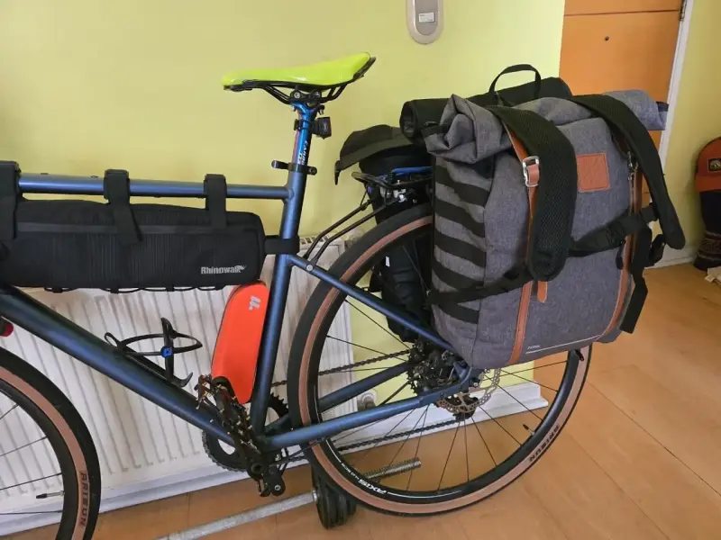 Mochila para bicicleta con correas ajustables - 3
