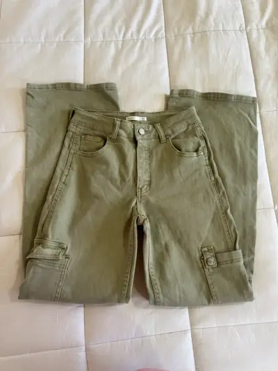 jeans cargo verdes - miniatura 1